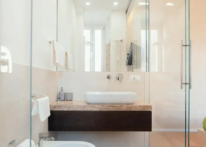 On The Tiber- Luxury House Apartment Rome